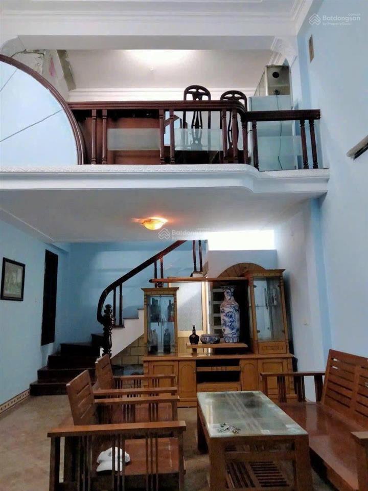 Cho thuê nhà 40m 5 tầng, 5 ngủ hoàng sâm, hoàng quốc việt giá 15tr/tháng full nội thất