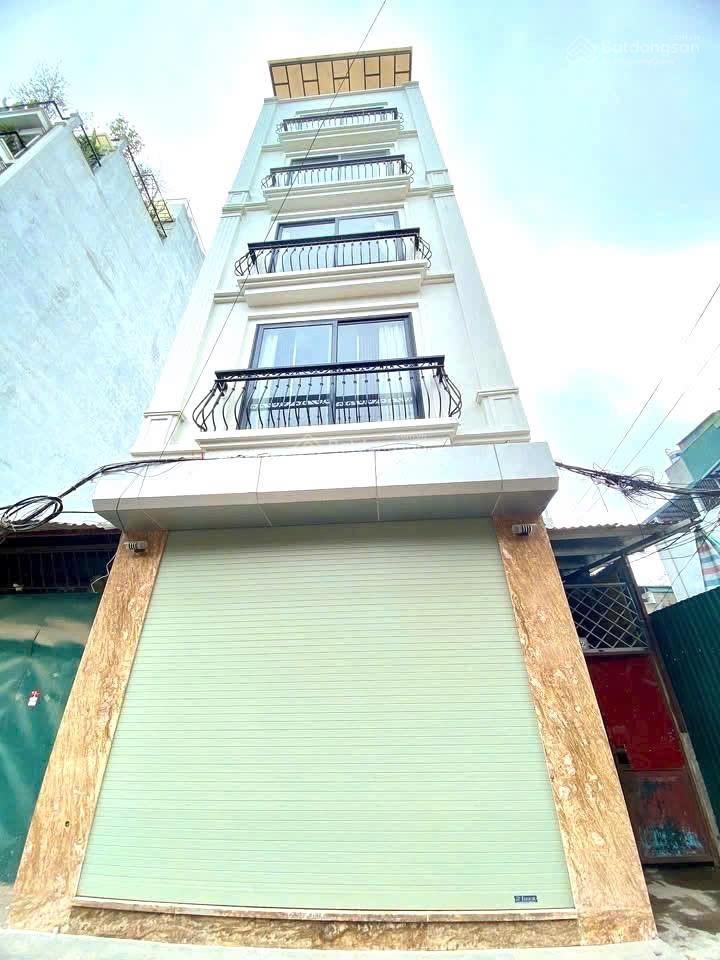 Cho thuê nhà 30m2 6 tầng thang máy, nhà mới đẹp, tại đội cấn ba đình 25tr/tháng
