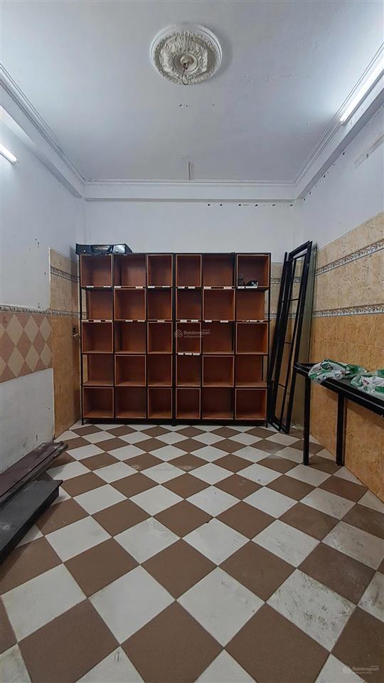 Cho thuê nhà 60m2 mặt phố kim mã, ba đình, 5 tầng giá 35tr/tháng