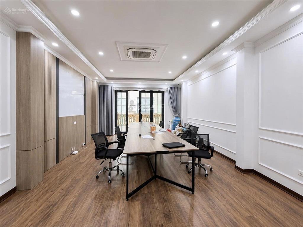Cho thuê nhà 6 tầng thang máy, ngõ phạm tuấn tài, cầu giấy 35tr/tháng