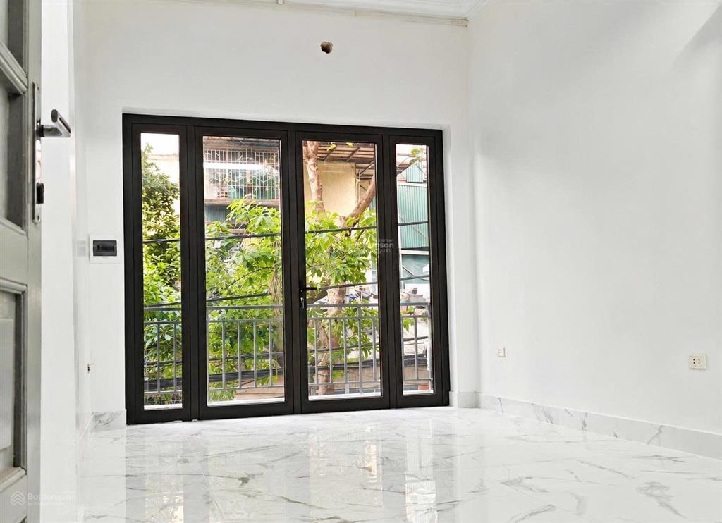 Cho thuê nhà mặt phố trần tử bình, cầu giấy 50m, 4 tầng giá chỉ 26tr/tháng