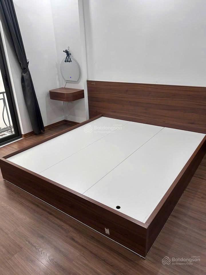 Cho thuê nhà ngõ phố trần cung, bắc từ liêm, 5 tầng 3 ngủ 15tr/tháng. nhà mới đẹp.