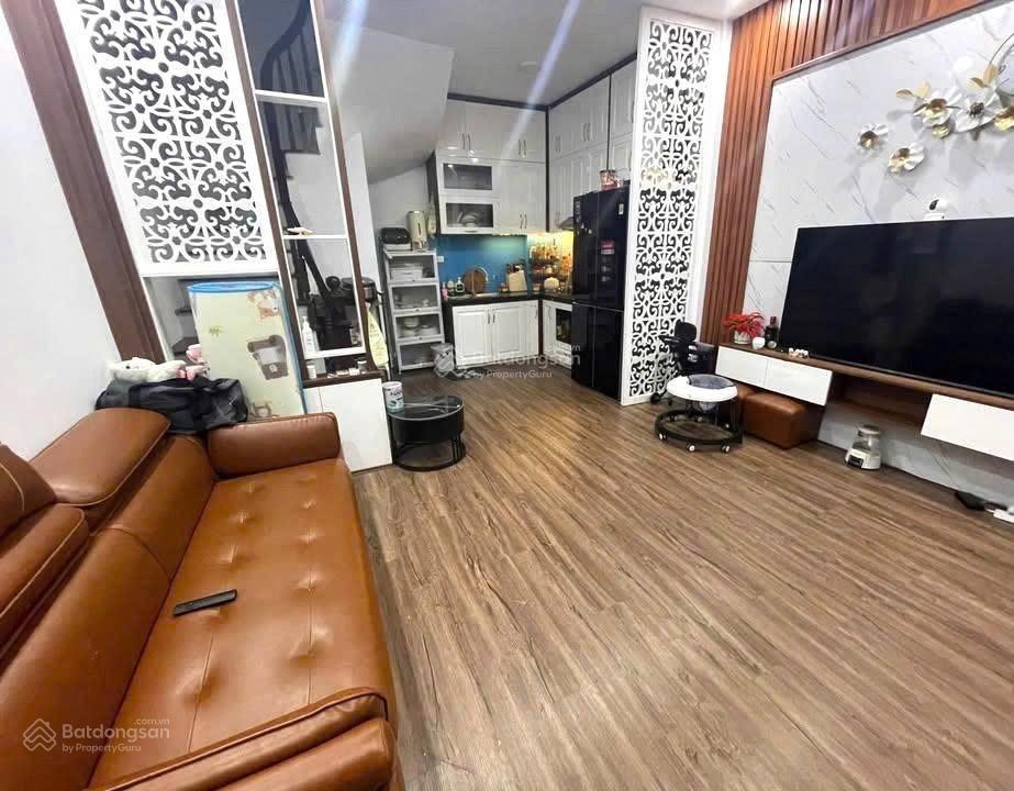 Cho thuê nhà ngõ phố trần cung, bắc từ liêm, 5 tầng 3 ngủ 15tr/tháng. nhà mới đẹp.