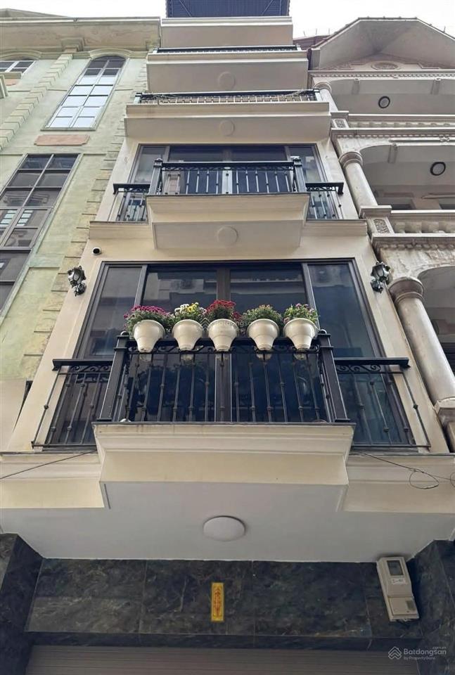 Cho thuê nhà 48m ngõ hoàng sâm, cầu giấy 5 tầng full đồ cực đẹp, ô tô ngủ trong nhà giá chỉ 25tr/th
