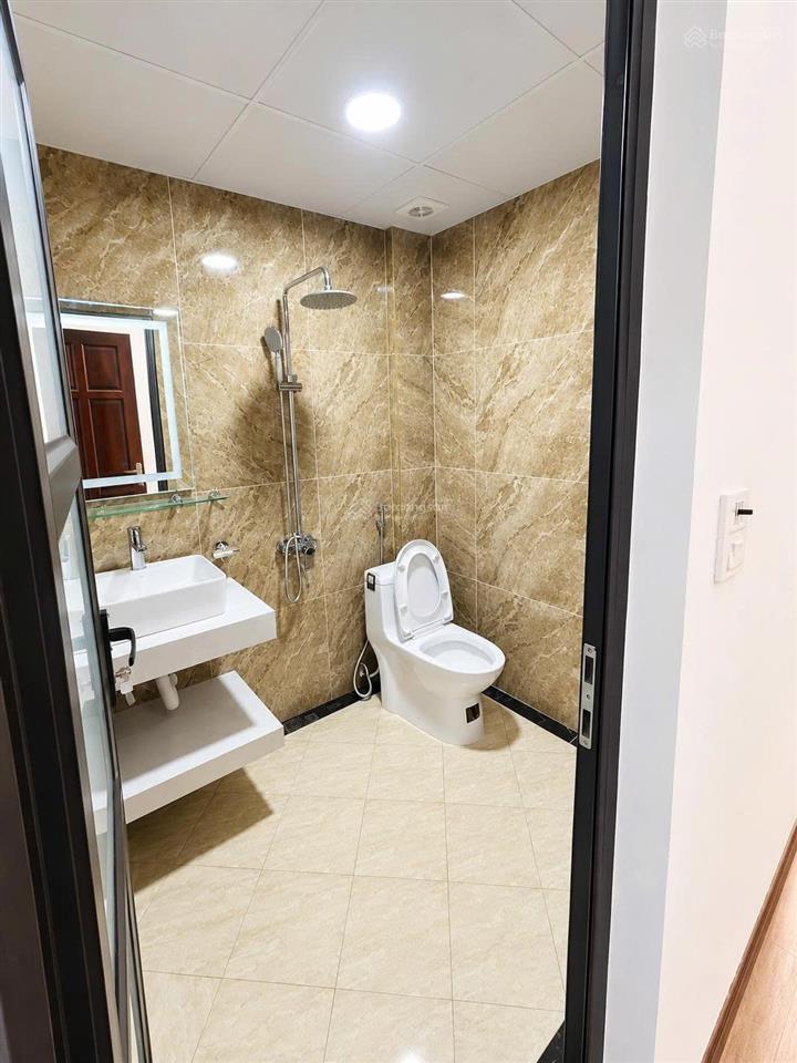 Cho thuê nhà 30m, 3 ngủ mới sạch đẹp long lanh quan hoa cầu giấy chỉ 14tr/tháng