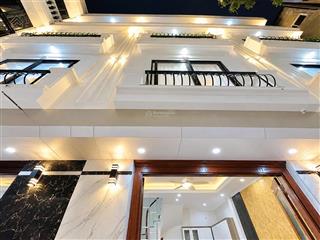 Cho thuê nhà 30m, 3 ngủ mới sạch đẹp long lanh quan hoa cầu giấy chỉ 14tr/tháng