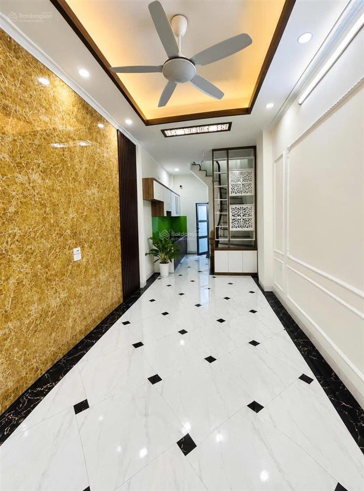 Cho thuê nhà 30m, 3 ngủ mới sạch đẹp long lanh quan hoa cầu giấy chỉ 14tr/tháng