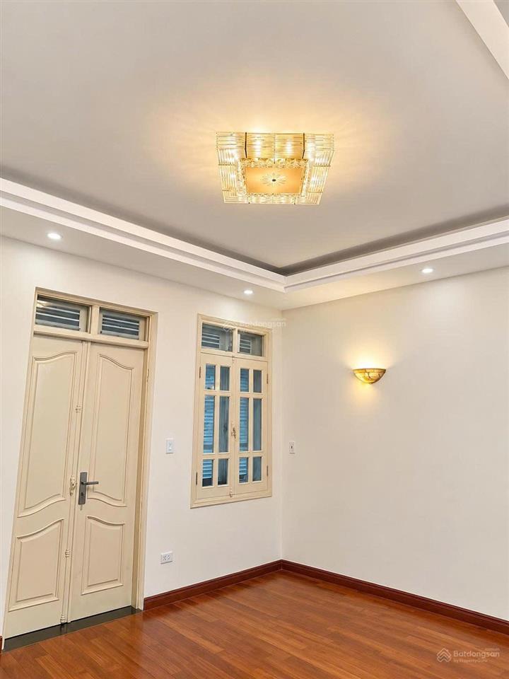 Cho thuê nhà 57m 3 ngủ phan kế bính ba đình 20tr/tháng full đồ, ở ngay.
