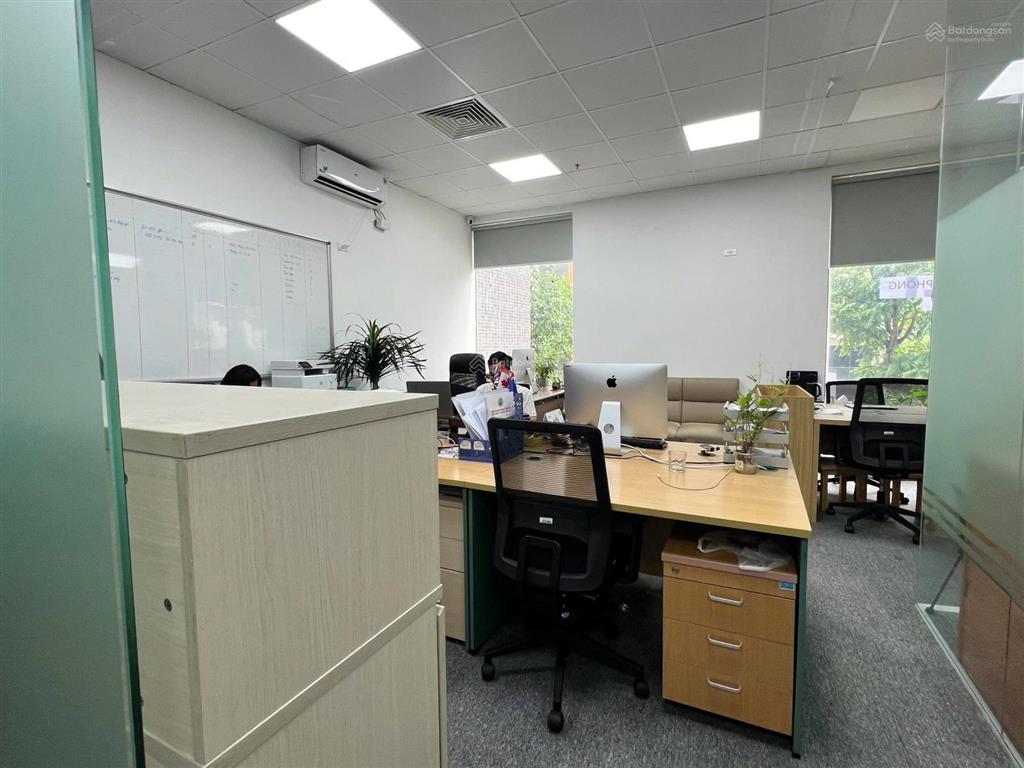 Cho thuê sàn thương mại khối đế chung cư học viện quốc phòng làm văn phòng 77m  18tr/tháng