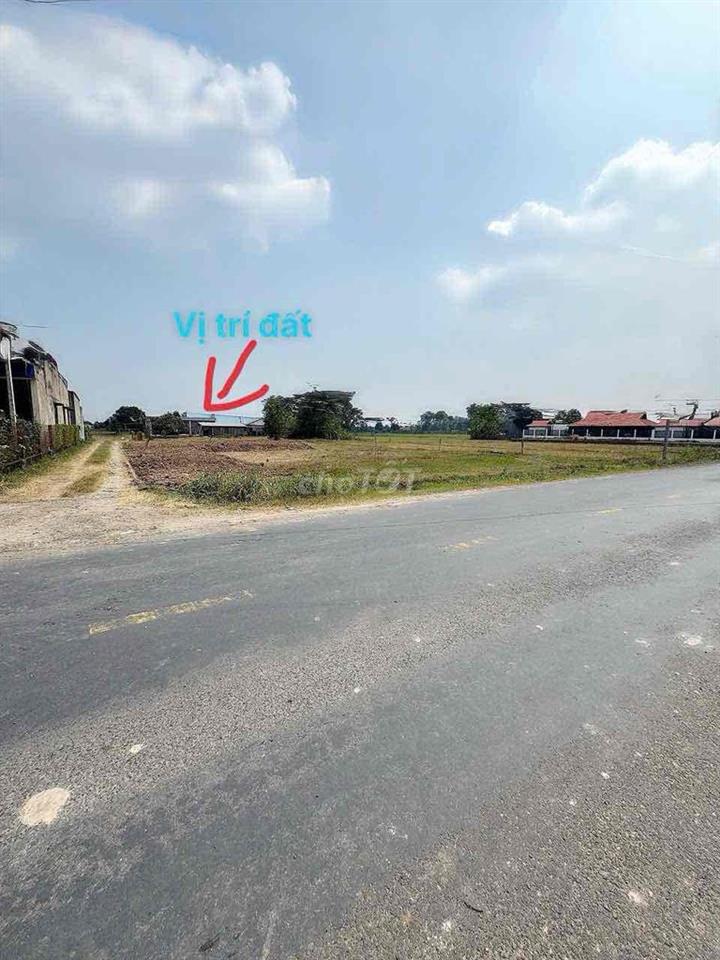 Bán đất 5x20 giá 750tr gần nhựa