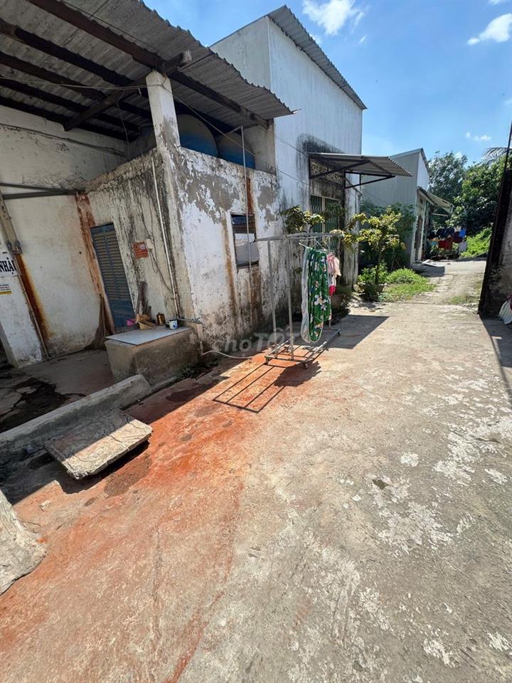 Cần bán dãy trọ 624mv có 10p và đất trống