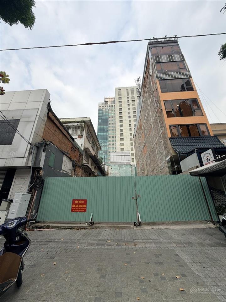 Cho thuê khu đất 6b phạm ngọc thạch 267,76m2 gần hồ con rùa