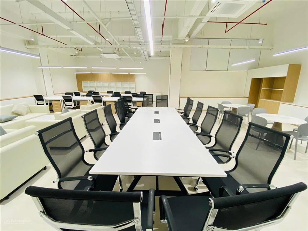 Cho thuê 7160 m2 trường học đã có nội thất & thiết bị đầy đủ, có thể sử dụng làm văn phòng công ty