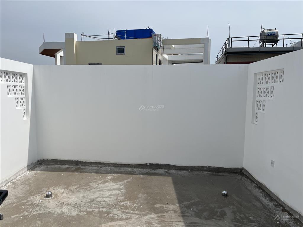 Cho thuê nhà thô, tiện làm căn hộ dịch vụ hoặc văn phòng, gần võ văn kiệt, cách quận 1 chỉ 30 phút