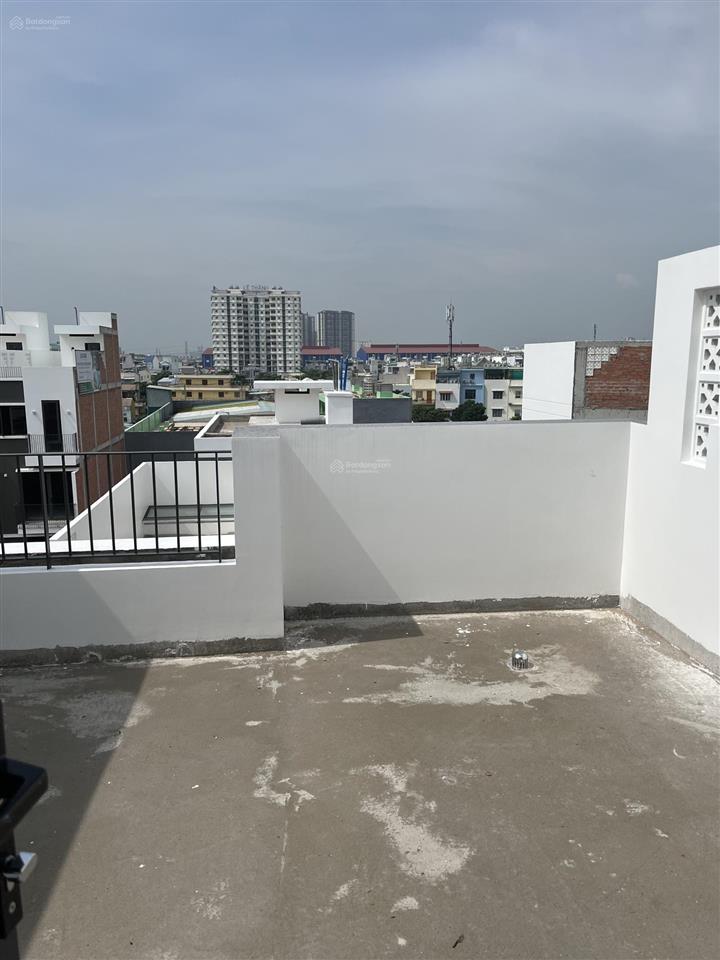 Cho thuê nhà thô, tiện làm căn hộ dịch vụ hoặc văn phòng, gần võ văn kiệt, cách quận 1 chỉ 30 phút