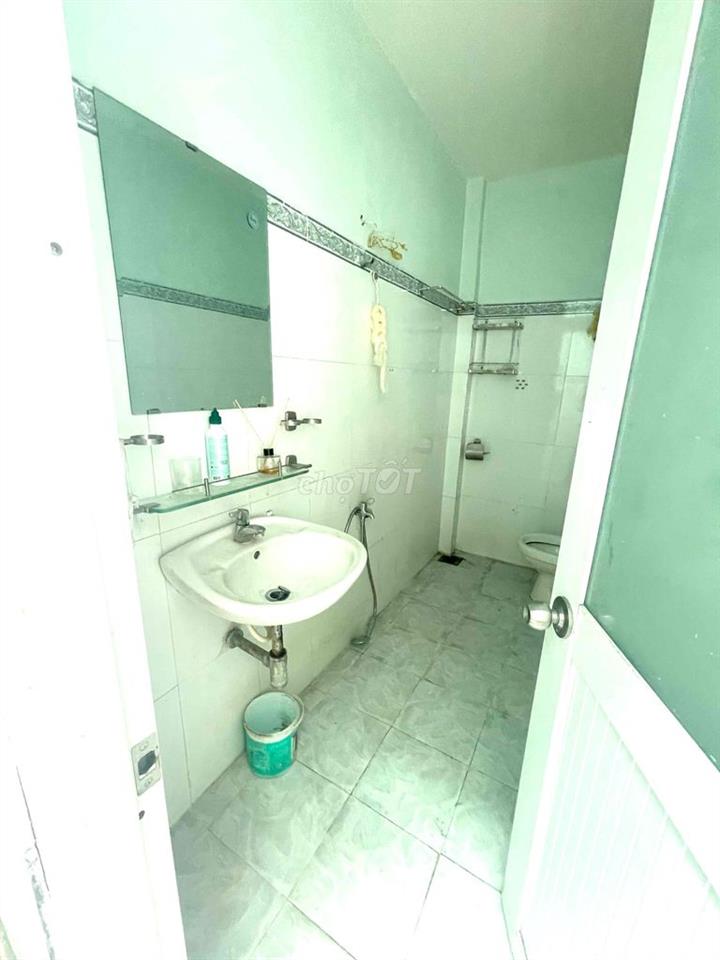 Nhà mặt tiền ngăn dc 6 phòng. 5x25. Siêu đẹp và rẻ