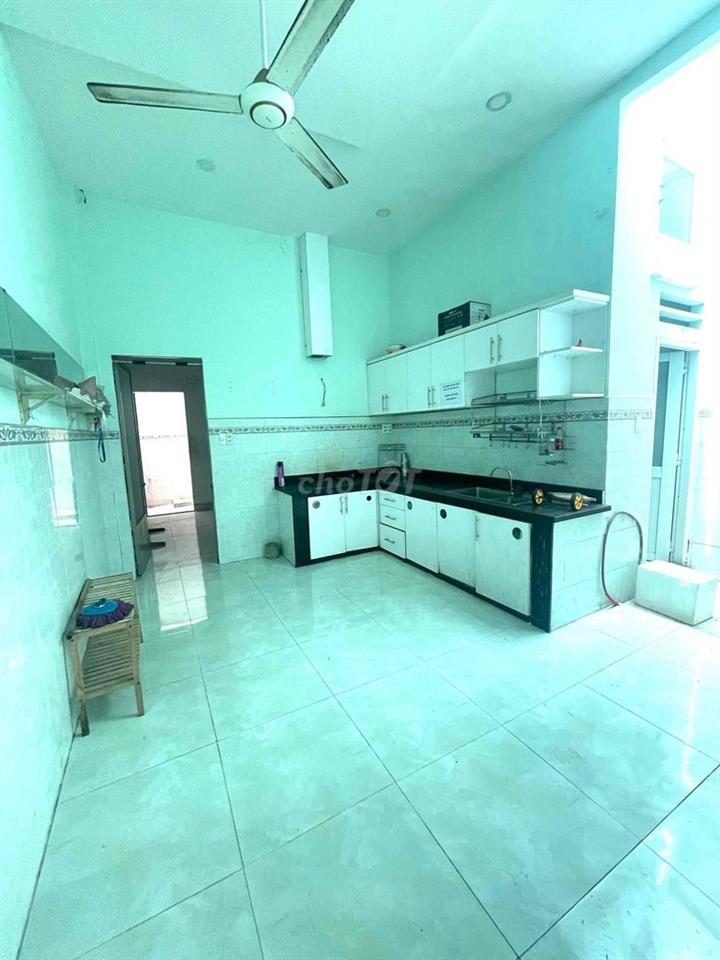 Nhà mặt tiền ngăn dc 6 phòng. 5x25. Siêu đẹp và rẻ