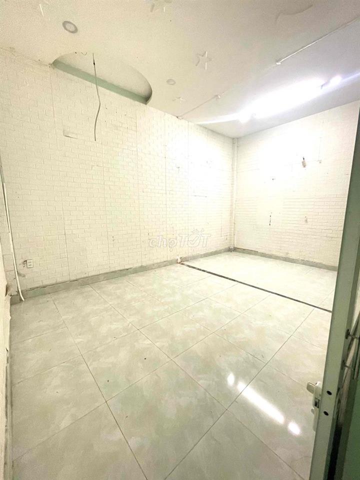 Nhà mặt tiền ngăn dc 6 phòng. 5x25. Siêu đẹp và rẻ