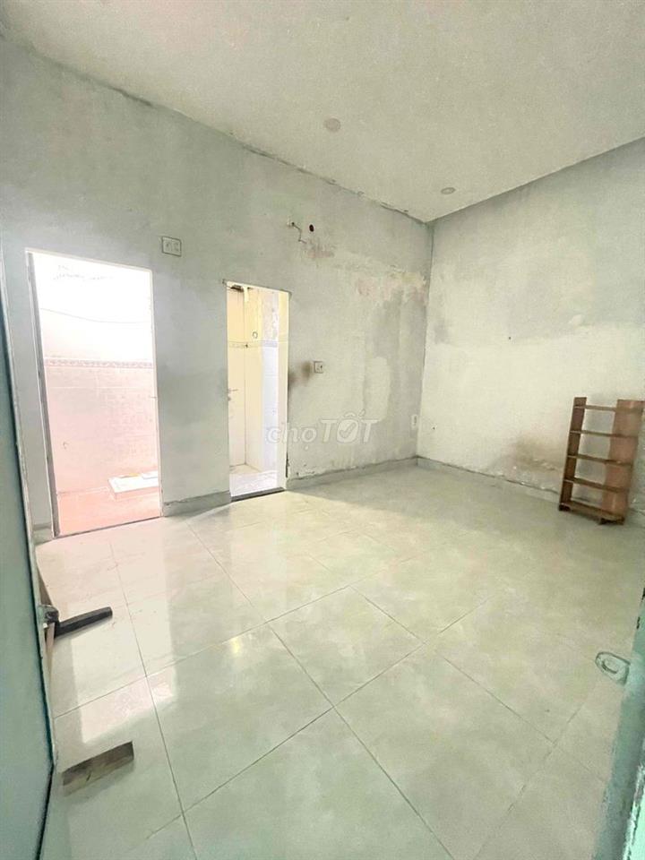 Nhà mặt tiền ngăn dc 6 phòng. 5x25. Siêu đẹp và rẻ