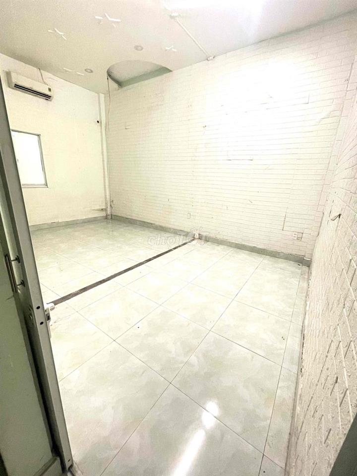 Nhà mặt tiền ngăn dc 6 phòng. 5x25. Siêu đẹp và rẻ