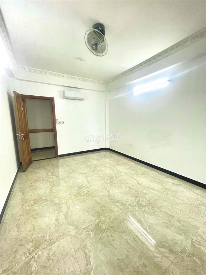 2p tách bếp 5tr. 1p tách bếp 3tr9. Điện 2k6 thôi