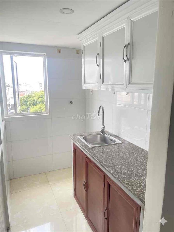 Chung cư cao cấp 3tr9. Điện 2k6. Ngay cityland
