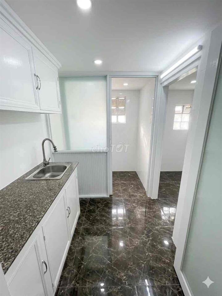 Chung cư cao cấp 3tr9. Điện 2k6. Ngay cityland