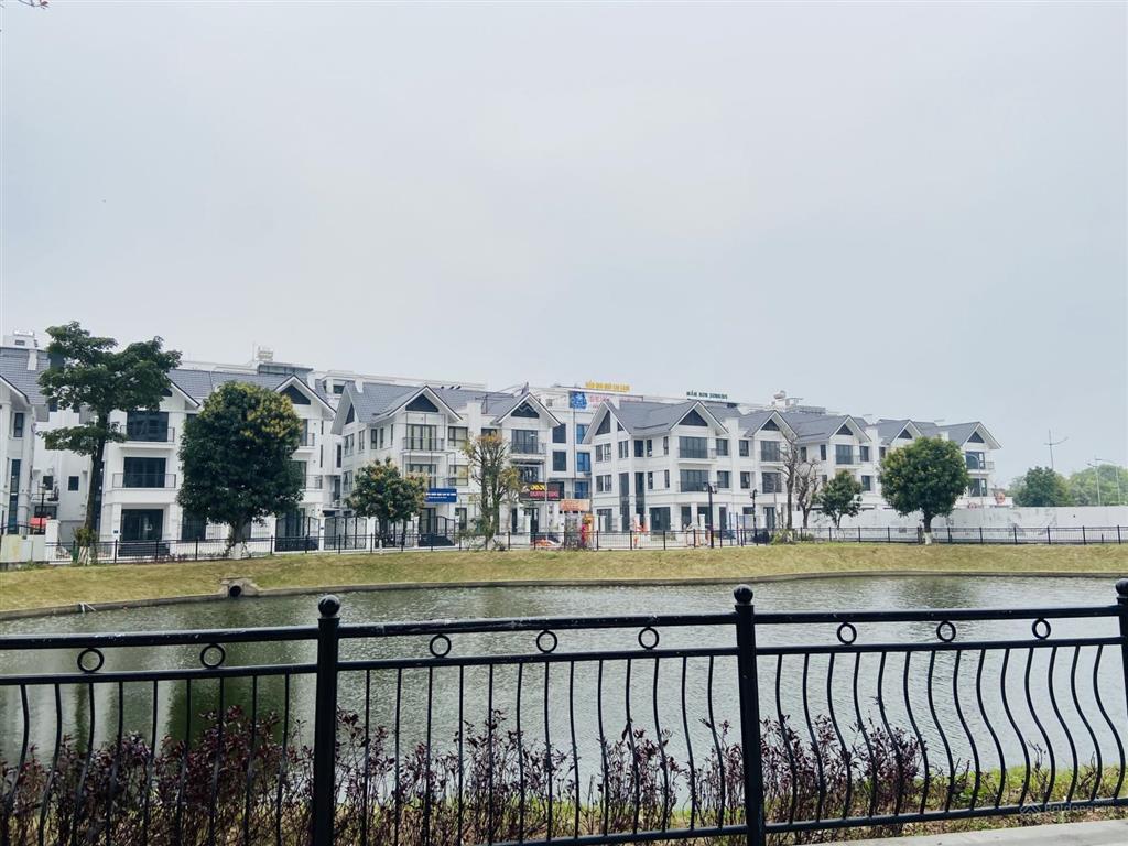 Bán shophouse chân đế chung cư hateco apollo, giá thỏa thuận, diện tích 214m2