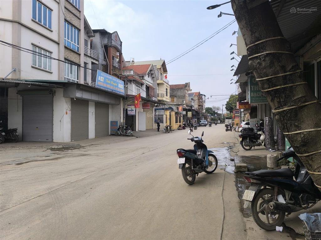 Bán gấp mp châu ninh 300m2mt 5m giá 9 tỷ  đường to apphan 16m