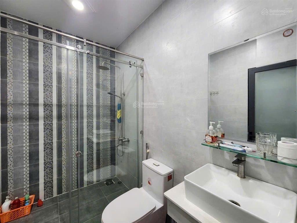 Hạ giá 300triệu. cần bán gấp nhà đẹp giá quá rẻ luôn kdc anh tuấn green riverside. giá chỉ 7.75 tỷ