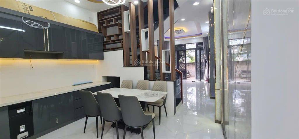 Bán nhà đẹp mới xây 100%, hẻm xe hơi, 4 tầng. dt 4x19m. huỳnh tấn phát. t nhà bè. giá 5.9 tỷ