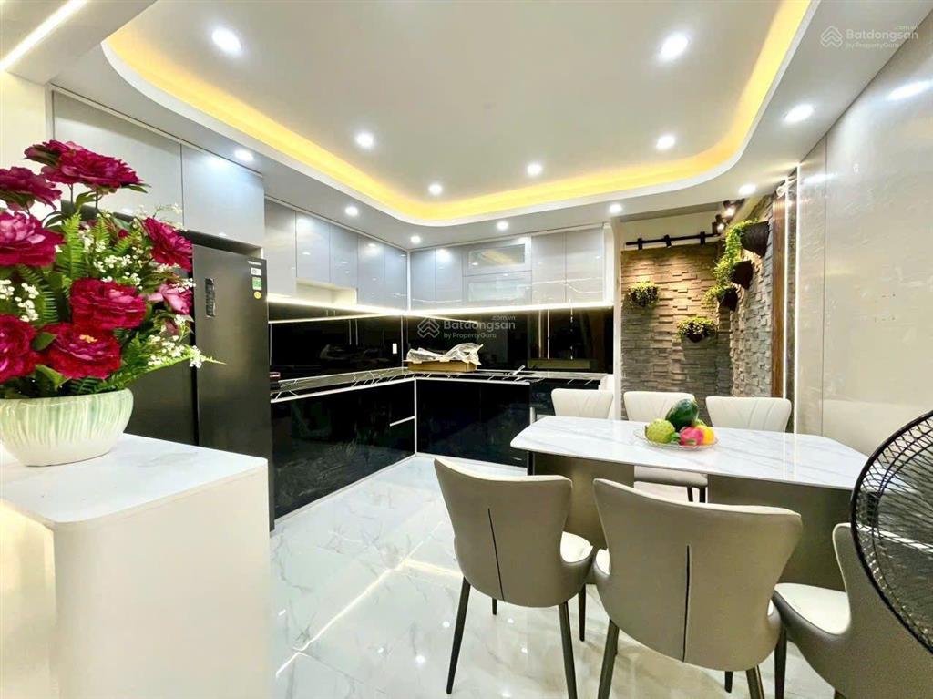 Bán nhà đẹp 4 tầng hẻm xe hơi huỳnh thị đồng, tt nhà bè. dt 4x17m. giá 6.68 tỷ