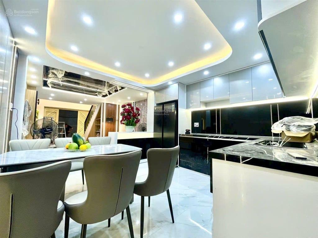 Bán nhà đẹp 4 tầng hẻm xe hơi huỳnh thị đồng, tt nhà bè. dt 4x17m. giá 6.68 tỷ