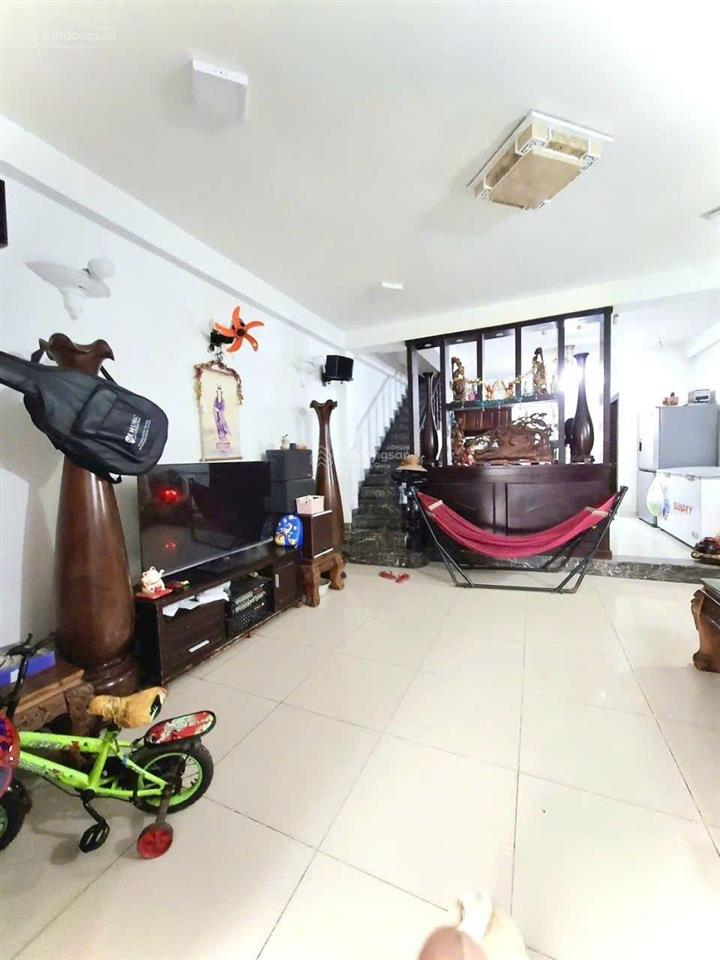 Bán gấp bán giá thấp nhà mặt tiền đường đào tông nguyên, nhà bè. dt 5x23m. 3 tầng. giá 8.9 tỷ