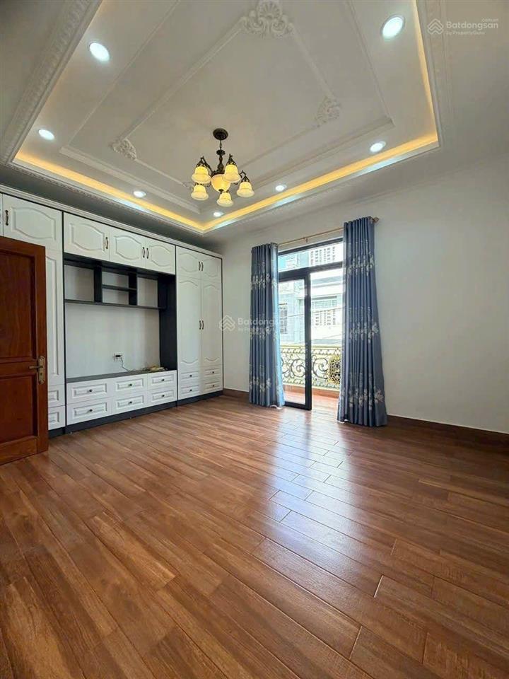 Giảm mạnh 700tr. bán gấp biệt thự tân cổ điển đường huỳnh tấn phát 7.8x16m. giá 8.9 tỷ