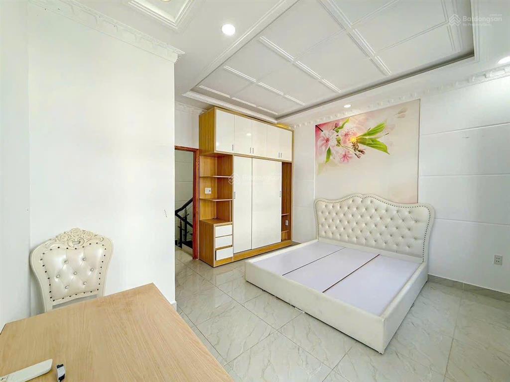 Giá siêu rẻ 7.19 tỷ khu vip huỳnh thị đồng hẻm 6m thông có vỉa hè kế ngay quận 7  xe oto trong nhà