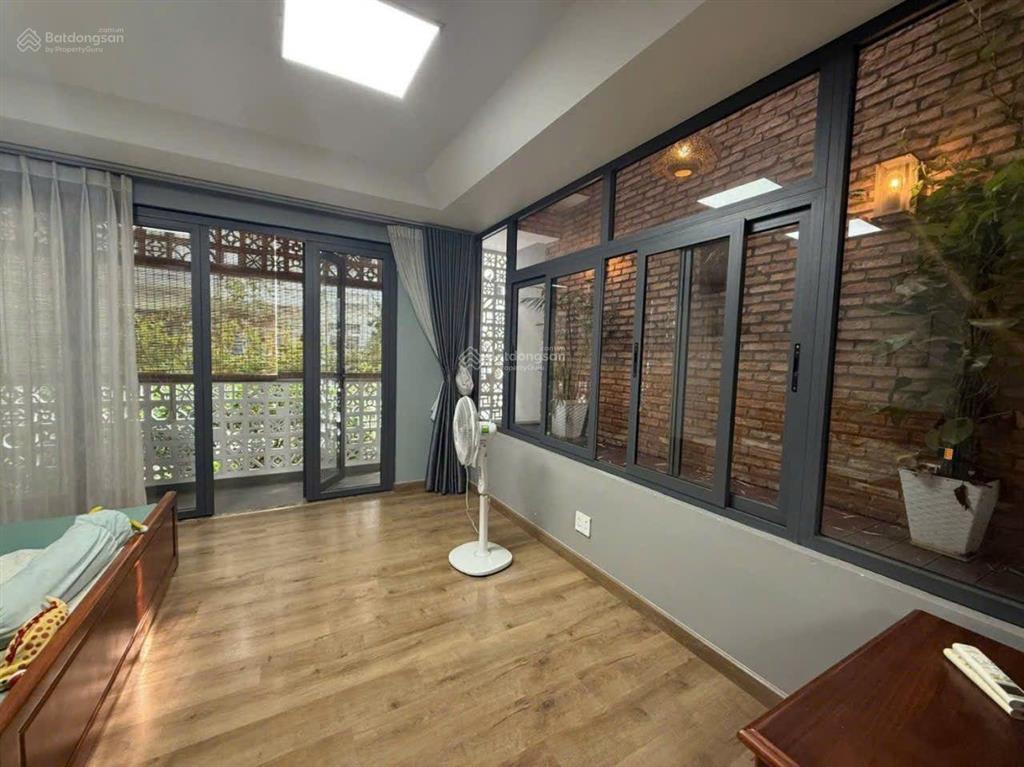 Hàng hiếm! giảm giá bán gấp nhà 6x13.5m. 4 tầng. hẻm xe hơi. đào tông nguyên. nhà bè. giá 7.9 tỷ
