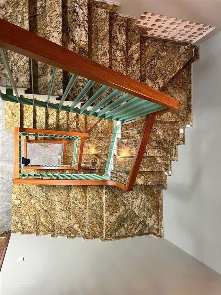 Hàng hiếm! giảm giá bán gấp nhà 6x13.5m. 4 tầng. hẻm xe hơi. đào tông nguyên. nhà bè. giá 7.9 tỷ