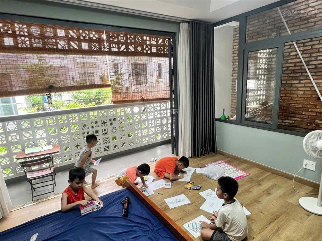 Hàng hiếm! giảm giá bán gấp nhà 6x13.5m. 4 tầng. hẻm xe hơi. đào tông nguyên. nhà bè. giá 7.9 tỷ