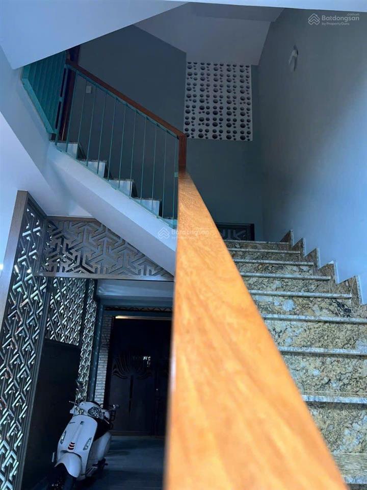 Hàng hiếm! giảm giá bán gấp nhà 6x13.5m. 4 tầng. hẻm xe hơi. đào tông nguyên. nhà bè. giá 7.9 tỷ