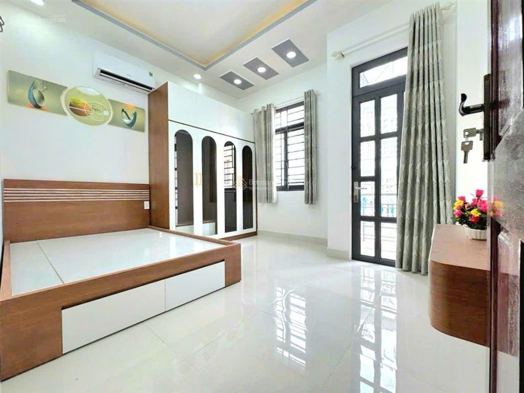 Bán gấp nhà hẻm 1716 huỳnh tấn phát. tt nhà bè. dt 4x15m. 3 tầng. st. giá 5 tỷ 690tr