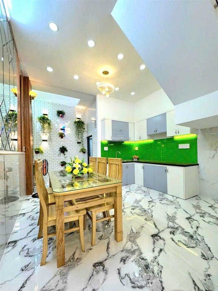 Bán gấp nhà hẻm 1716 huỳnh tấn phát. tt nhà bè. dt 4x15m. 3 tầng. st. giá 5 tỷ 690tr
