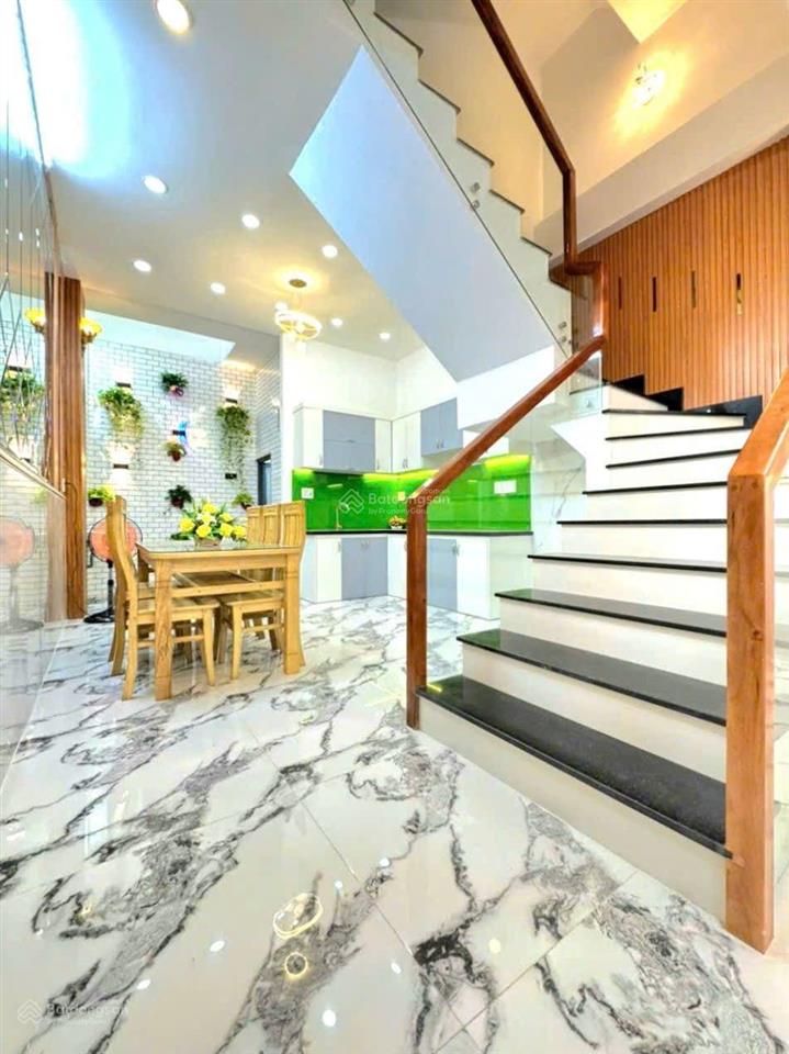 Bán gấp nhà hẻm 1716 huỳnh tấn phát. tt nhà bè. dt 4x15m. 3 tầng. st. giá 5 tỷ 690tr