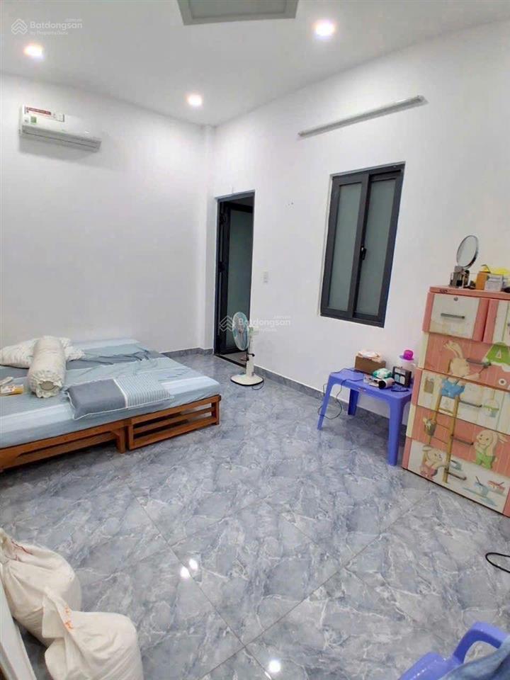 Bán gấp nhà 3 phòng ngủ hẻm 2056 huỳnh tấn phát. tt nhà bè. dt 5x15m. trệt lầu. giá 4.79 tỷ
