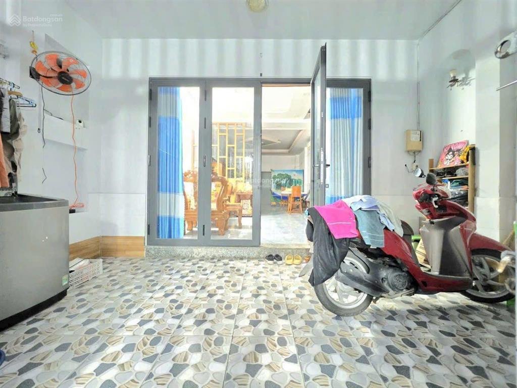 Bán gấp nhà 3 phòng ngủ hẻm 2056 huỳnh tấn phát. tt nhà bè. dt 5x15m. trệt lầu. giá 4.79 tỷ