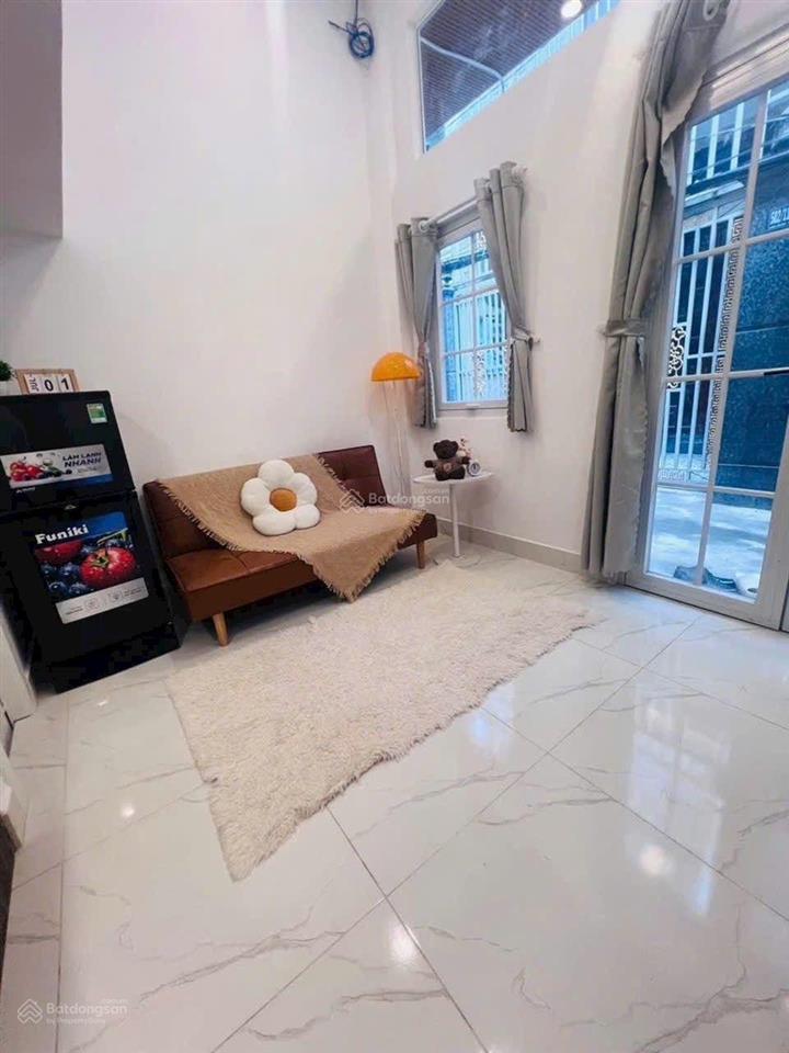 Bán nhà trong dãy nhà gồm 5 căn nhà độc lập. hẻm 502 huỳnh tấn phát thu nhập 44tr/th. giá chỉ 6.2tỷ
