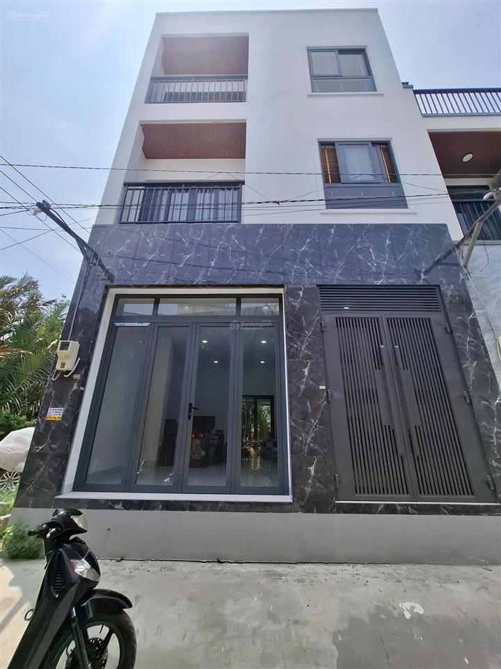 Giảm sâu chỉ 5.3 tỷ. dt 104,6m2 nhà 3 tầng st. hẻm oto huỳnh tấn phát. tt nhà bè