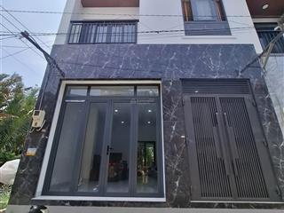 Giảm sâu chỉ 5.3 tỷ. dt 104,6m2 nhà 3 tầng st. hẻm oto huỳnh tấn phát. tt nhà bè