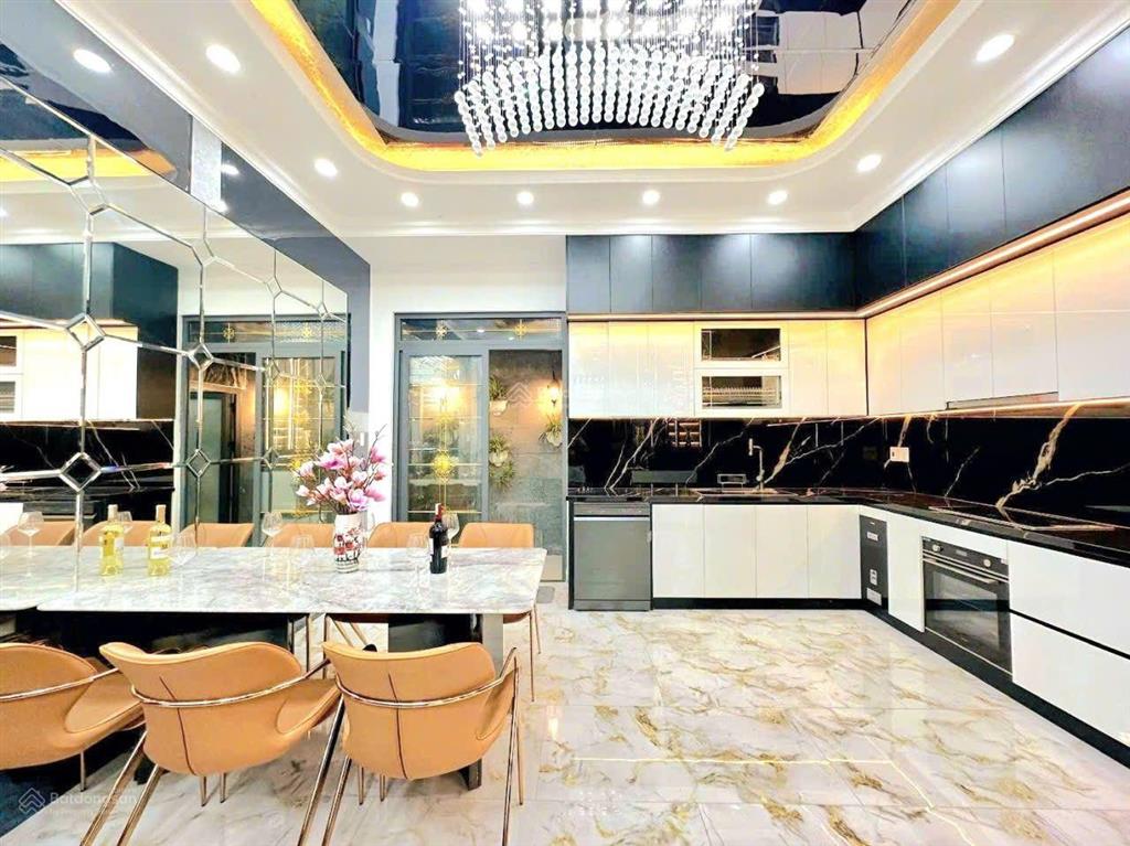 Giảm sốc 800 triệu  villa mini gần phú mỹ hưng  chỉ một căn hiếm có giá 8,4 tỷ vẫn bớt lộc