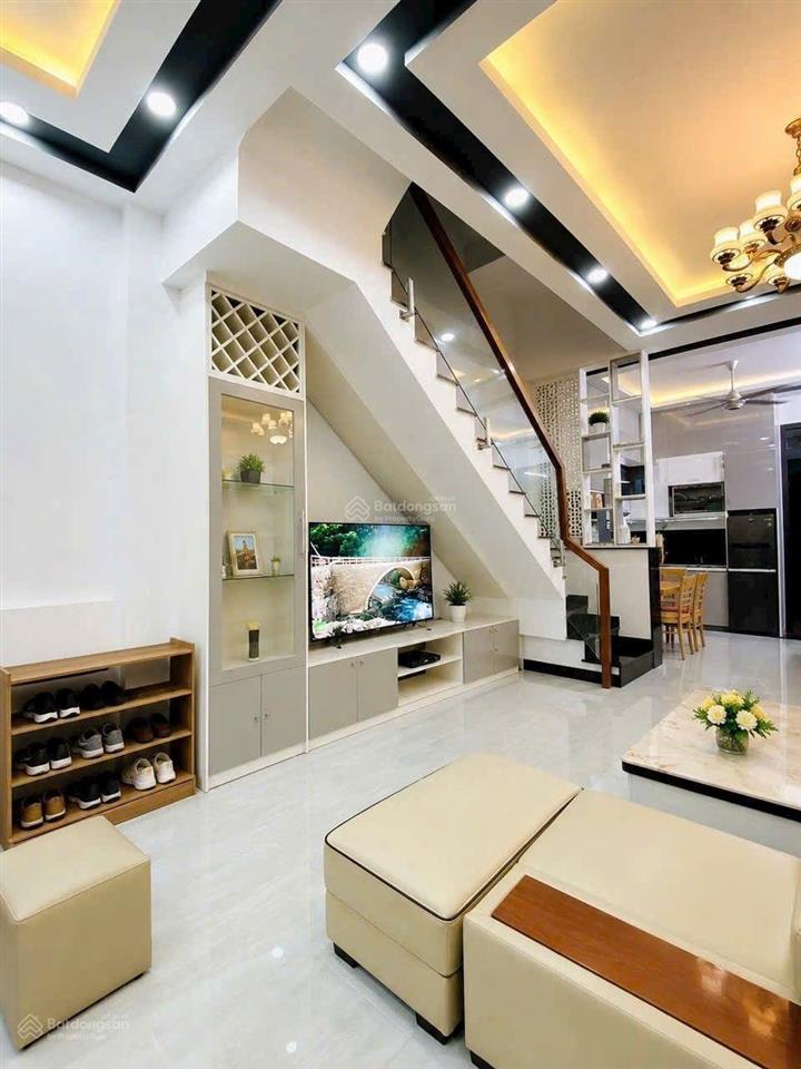 Nhà đẹp 4 tầng. trục chính kdc the sun. mt đường 8m. giá chỉ 6,85 tỷ tl